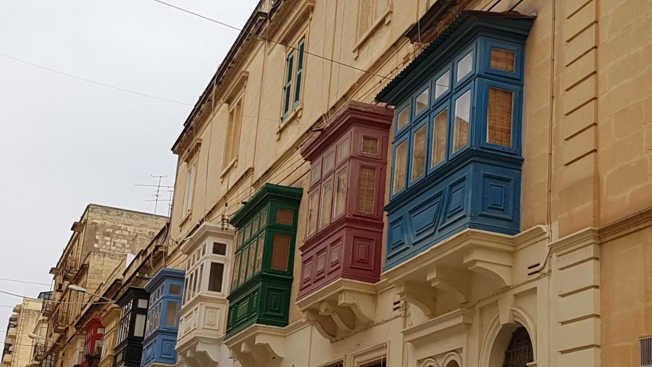Pawlu Accommodations Слима Екстериор снимка